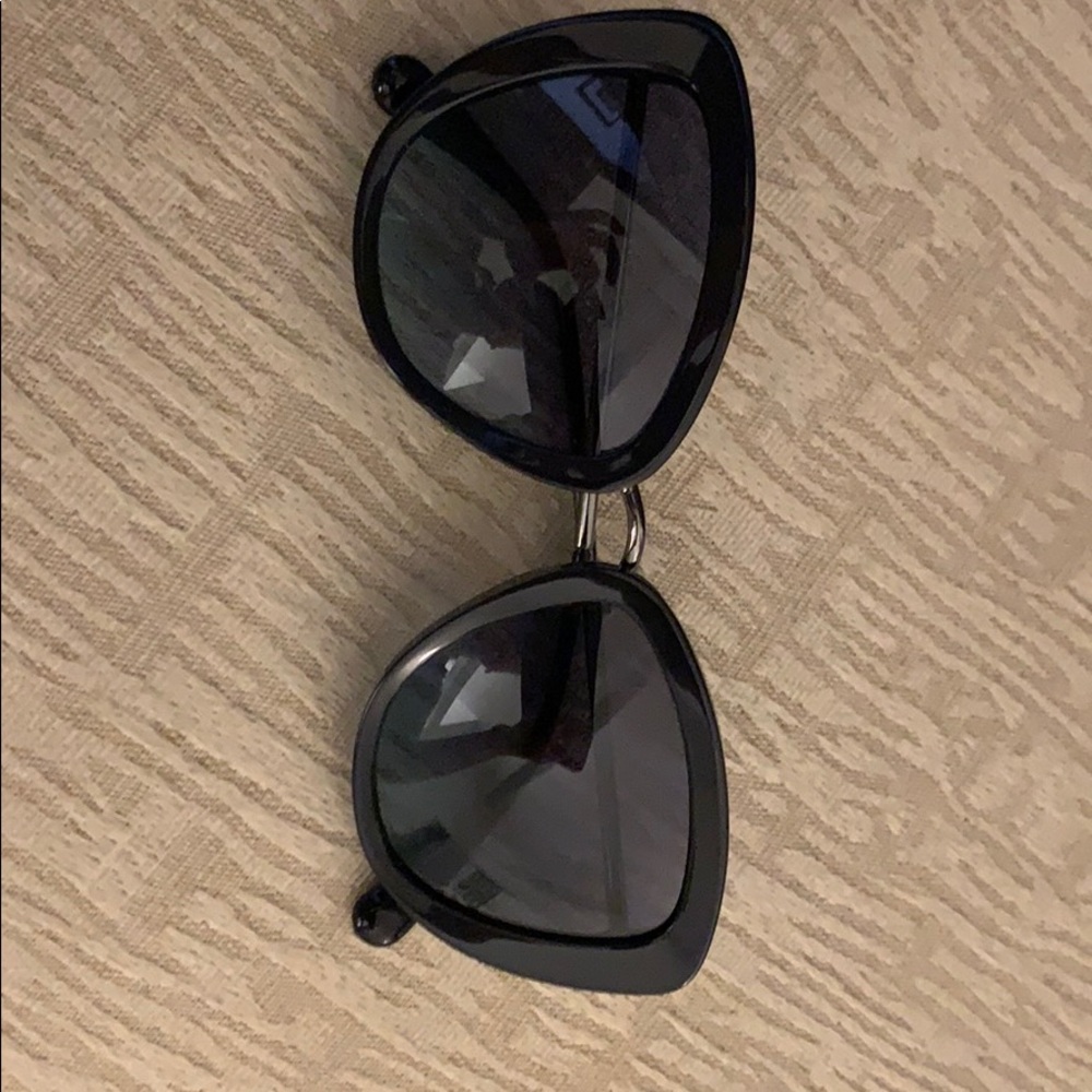 ❤️SOLD❤️Chanel butterfly sunglasses